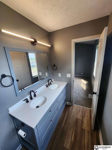 7903 Bartlett Street, Omaha, NE 68122