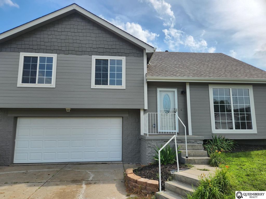 7903 Bartlett Street, Omaha, NE 68122