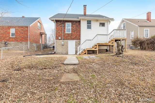 2712 Gerson Avenue, Godfrey, IL 62035