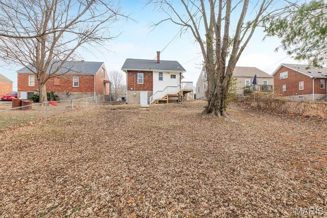 2712 Gerson Avenue, Godfrey, IL 62035