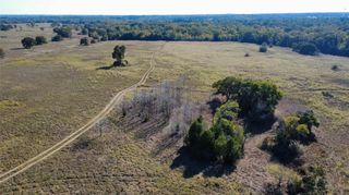 196 Brinkley LN, Elgin, TX 78621