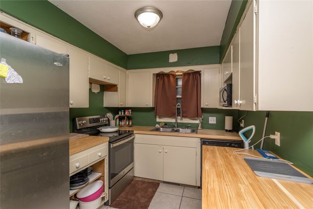 6620 Boston Avenue, Urbandale, IA 50322