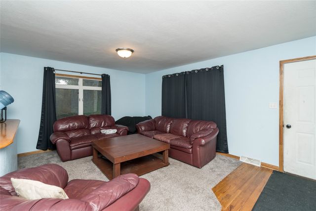 6620 Boston Avenue, Urbandale, IA 50322