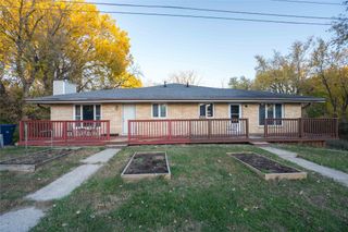 6620 Boston Avenue, Urbandale, IA 50322