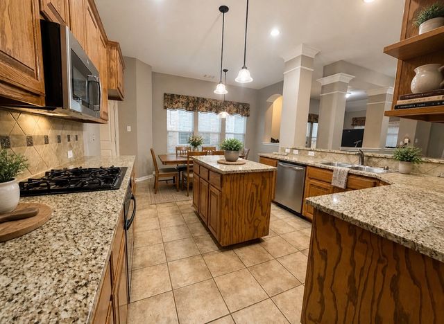 6864 Cape Cod Drive, Grand Prairie, TX 75054