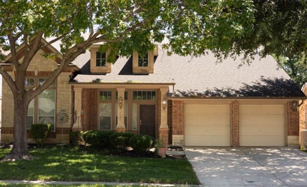 6864 Cape Cod Drive, Grand Prairie, TX 75054