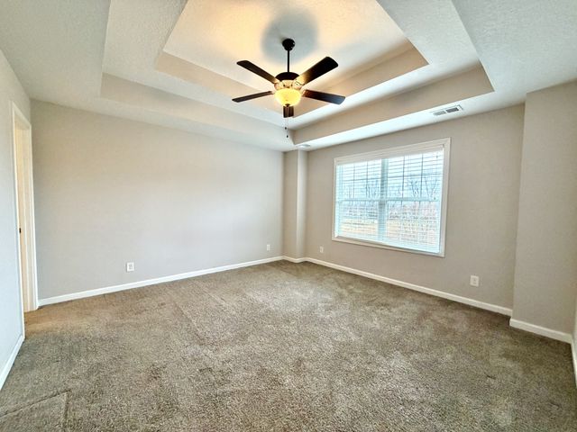 1137 Gentry Dr, Clarksville, TN 37043