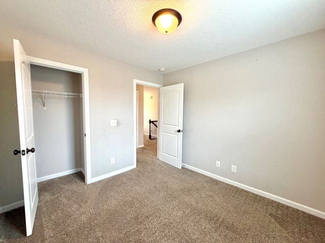 1137 Gentry Dr, Clarksville, TN 37043