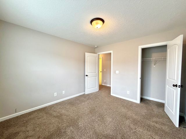 1137 Gentry Dr, Clarksville, TN 37043