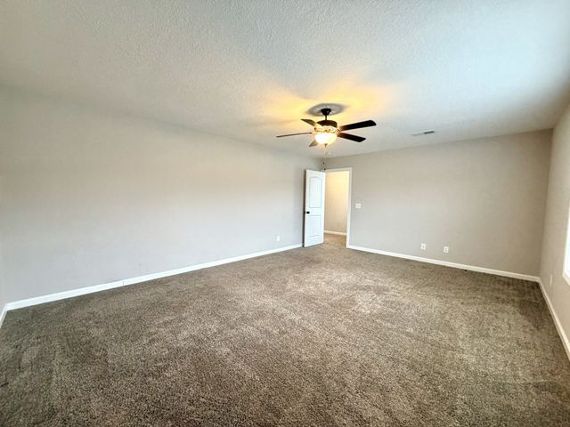 1137 Gentry Dr, Clarksville, TN 37043