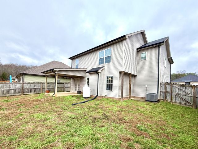 1137 Gentry Dr, Clarksville, TN 37043