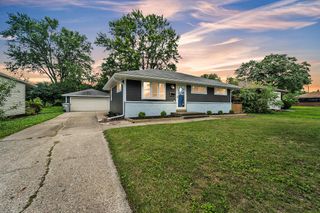8919 W CUSTER AVENUE, Milwaukee, WI 53225