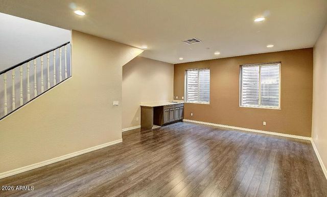 2734 E ELLIS Street, Phoenix, AZ 85042
