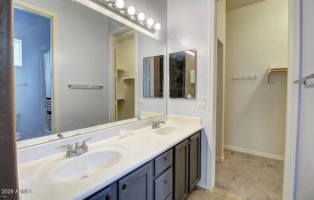 2734 E ELLIS Street, Phoenix, AZ 85042