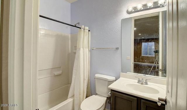 2734 E ELLIS Street, Phoenix, AZ 85042