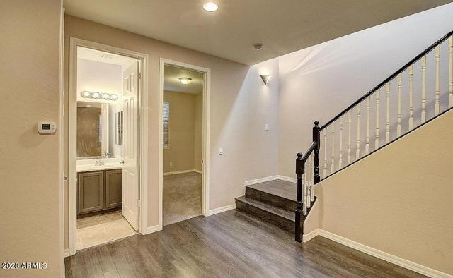 2734 E ELLIS Street, Phoenix, AZ 85042