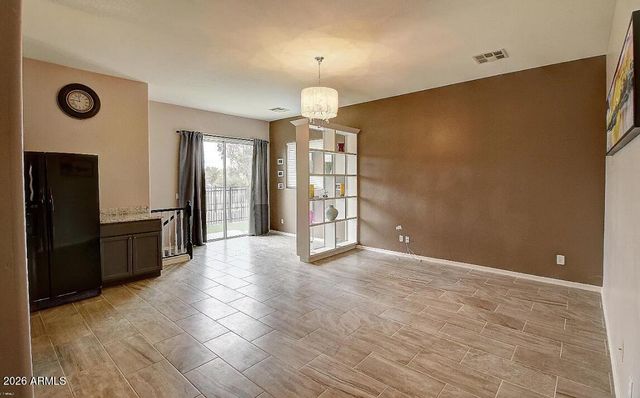 2734 E ELLIS Street, Phoenix, AZ 85042