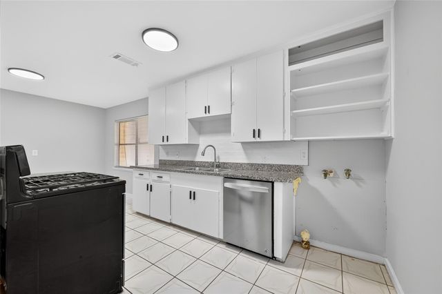 6741 Feldspar Street, Houston, TX 77092