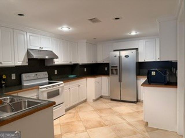 1215 Martins Chapel Lane, Lawrenceville, GA 30045