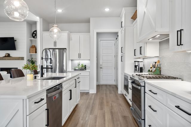 121 Oneida Way, Maumelle, AR 72113