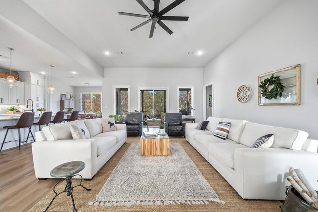 121 Oneida Way, Maumelle, AR 72113