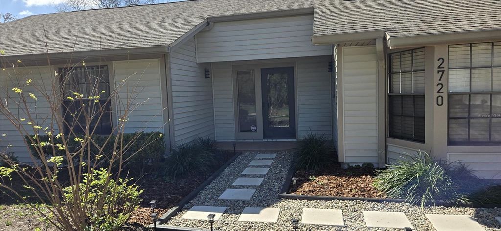 Image 2 of property listing at 2720 EASTBROOK DRIVE, Lakeland, FL 33811