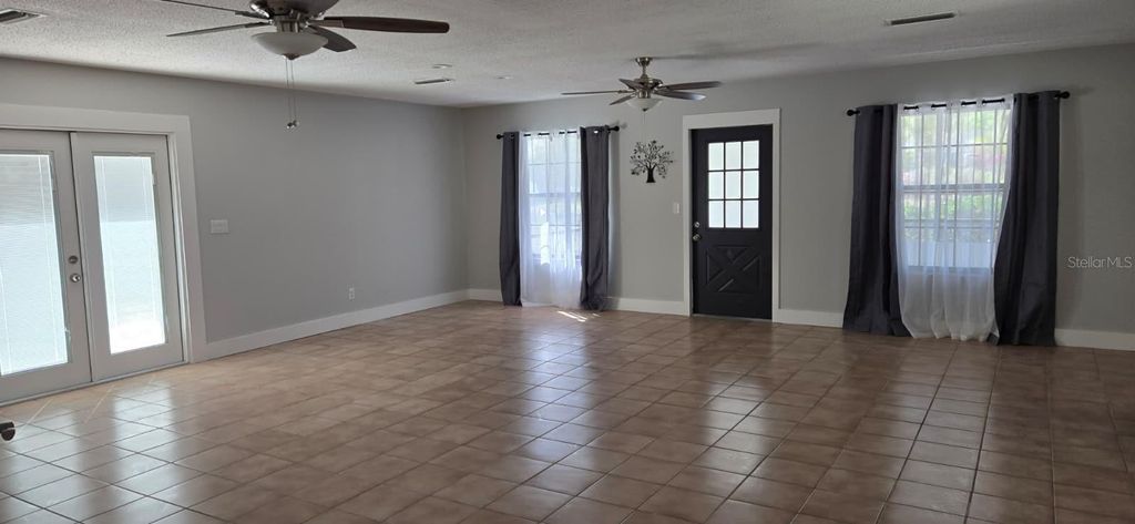 Image 5 of property listing at 2720 EASTBROOK DRIVE, Lakeland, FL 33811