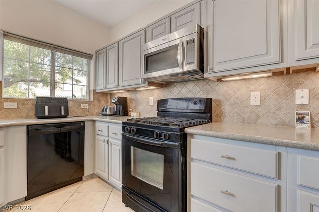 6037 Sea Cliff Cove Street, North Las Vegas, NV 89031