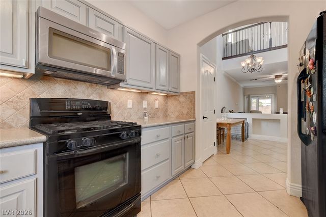 6037 Sea Cliff Cove Street, North Las Vegas, NV 89031