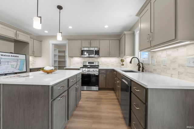 511 Caribou Crossing, Auburn, IN 46706