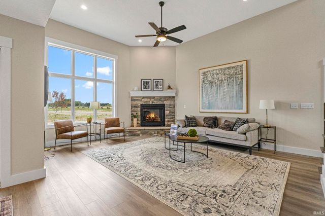 511 Caribou Crossing, Auburn, IN 46706