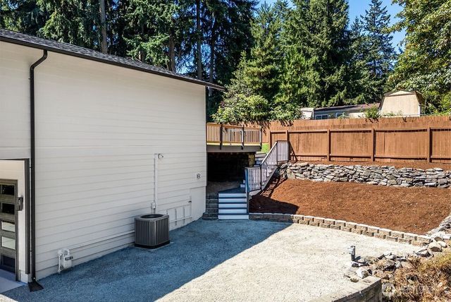 5710 189th Avenue E, Lake Tapps, WA 98391