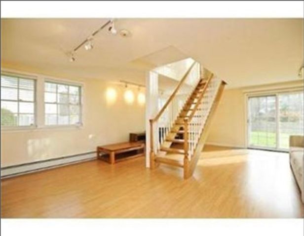 49 Cottonwood Road, Wellesley, MA 02482