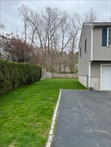 49 Cottonwood Road, Wellesley, MA 02482