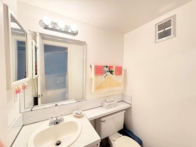 148 Bedford F, West Palm Beach, FL 33417