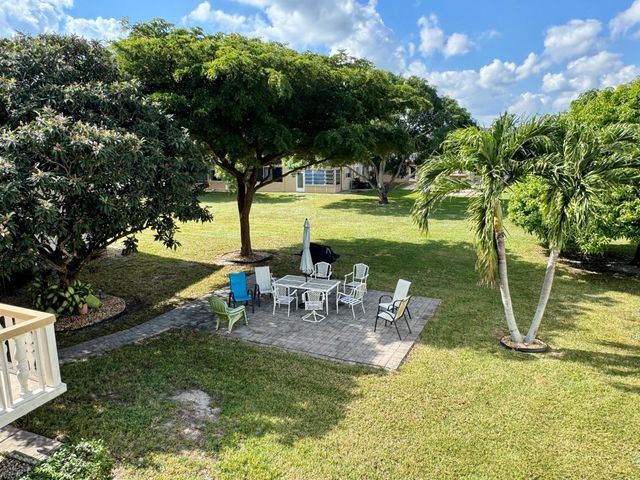 148 Bedford F, West Palm Beach, FL 33417