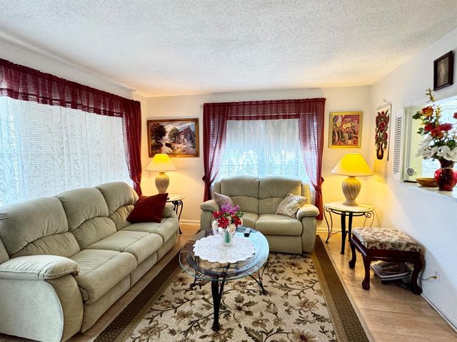 148 Bedford F, West Palm Beach, FL 33417