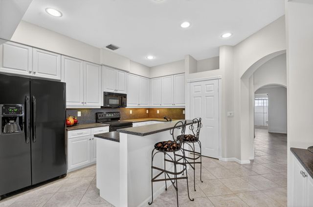 8046 Via Grande, Boynton Beach, FL 33437