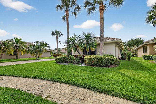 8046 Via Grande, Boynton Beach, FL 33437