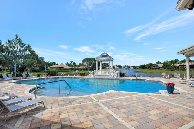 8046 Via Grande, Boynton Beach, FL 33437