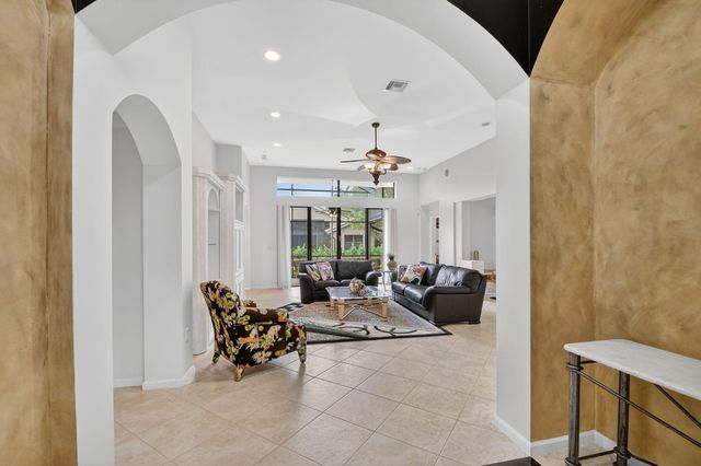 8046 Via Grande, Boynton Beach, FL 33437