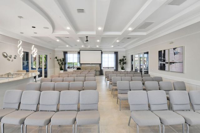 8046 Via Grande, Boynton Beach, FL 33437