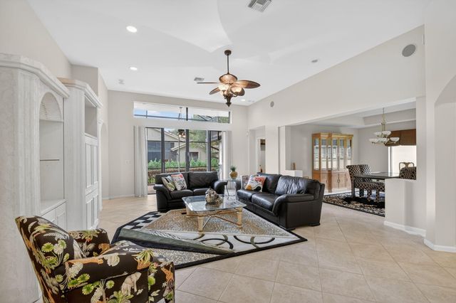 8046 Via Grande, Boynton Beach, FL 33437