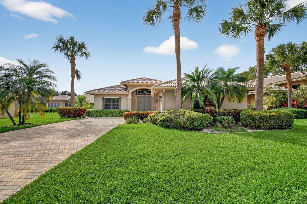 8046 Via Grande, Boynton Beach, FL 33437