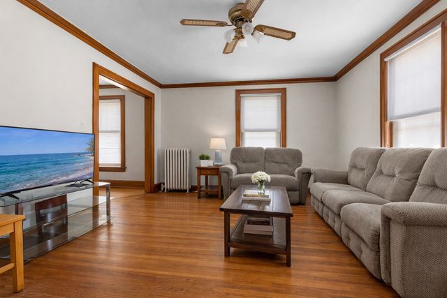 221 Rome Avenue, Rockford, IL 61107