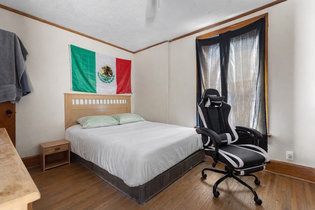 221 Rome Avenue, Rockford, IL 61107