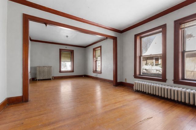 221 Rome Avenue, Rockford, IL 61107