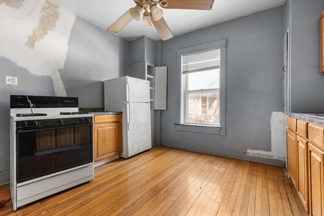 221 Rome Avenue, Rockford, IL 61107