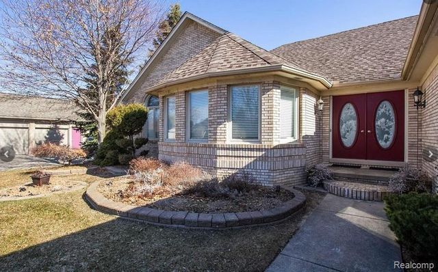 48428 Estera Drive, Utica, MI 48315