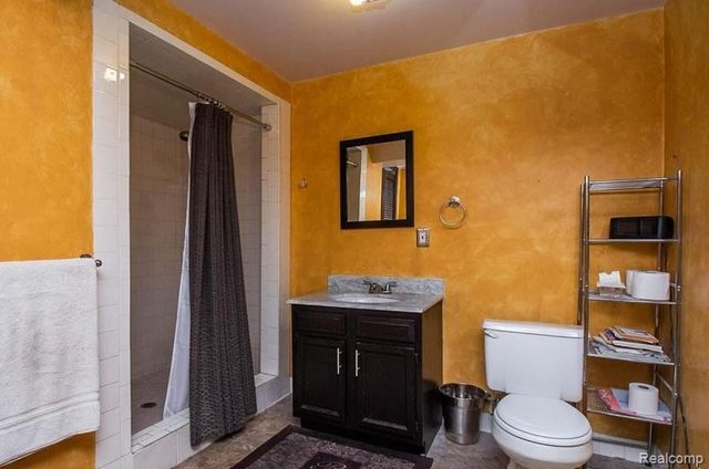 48428 Estera Drive, Utica, MI 48315